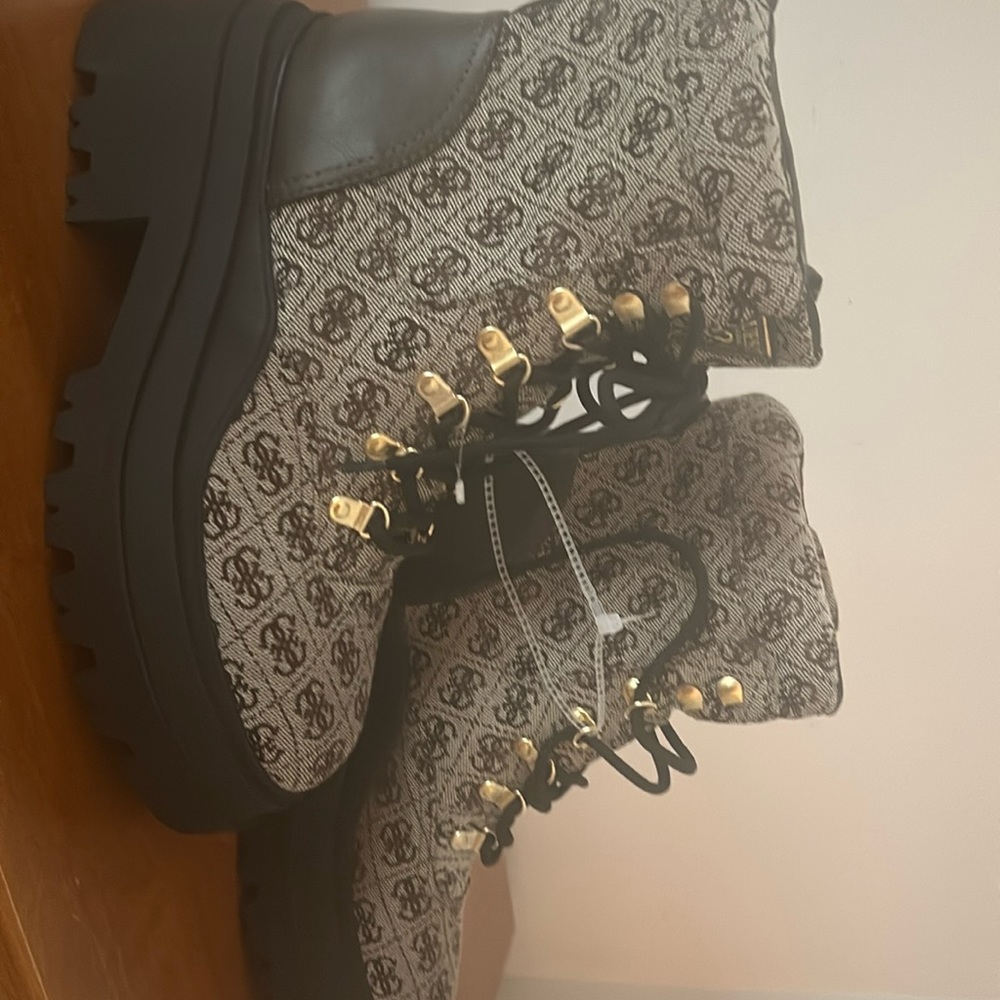 Brand new winter boots designed by Guess brand new grades for the season